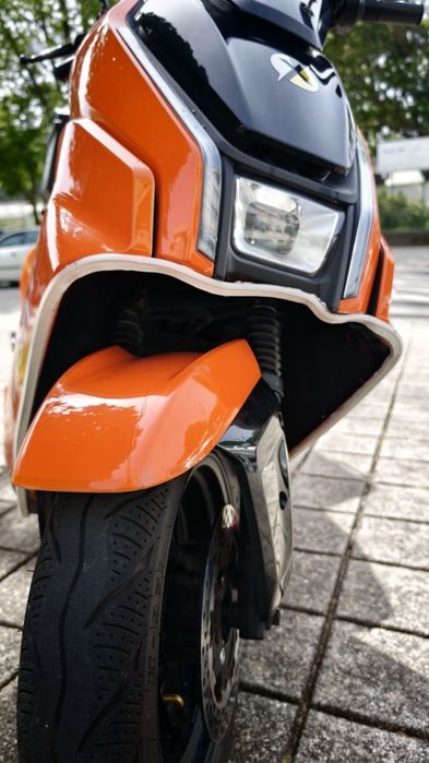 Vende esta mota elétrica