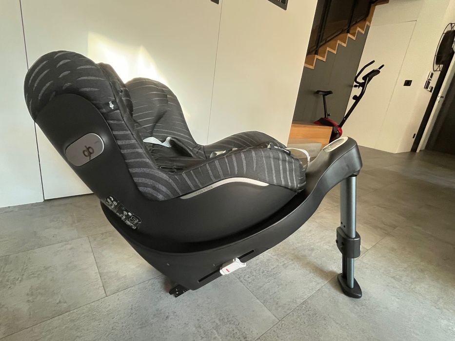 Fotelik obrotowy GB Vaya i-Size linia Platinum z isofix