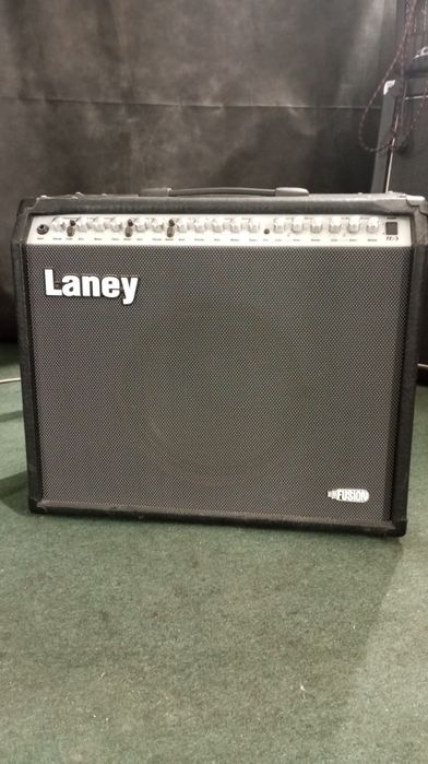 Гибридный комбоусилитель Laney TFX3 (120Вт) + футсвич.