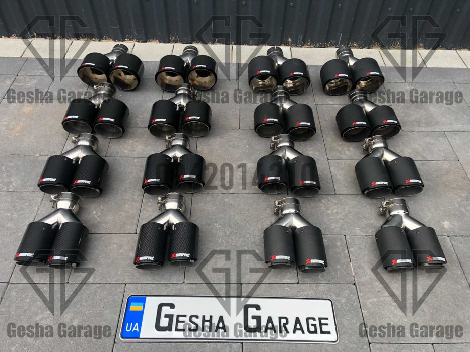 Наличие насадки выхлопной akrapovic акрапович глянец мат двойные вырез