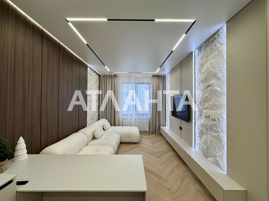 Стильная квартира в Аркадии, вид на море, кухня студия и спальня