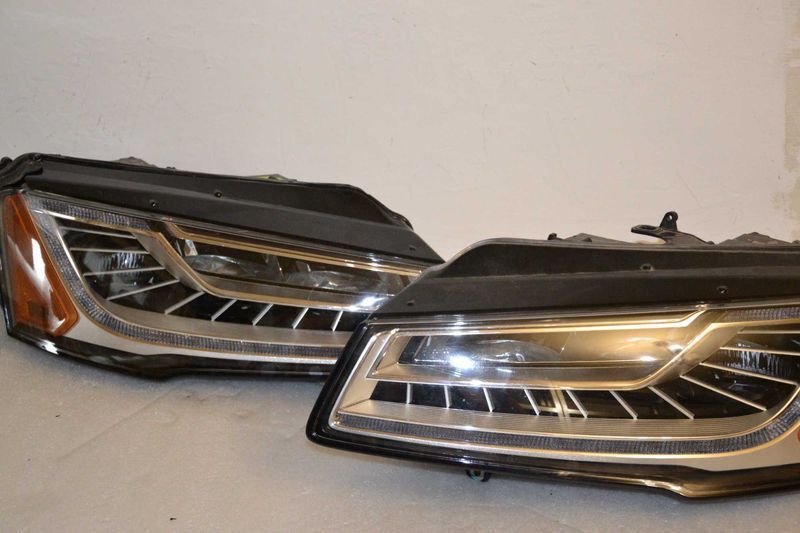 Левая и правая фара Audi A8 D4  2015 2016 2017 2018