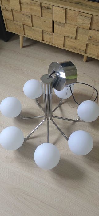 Candeeiro Teto com globos brancos