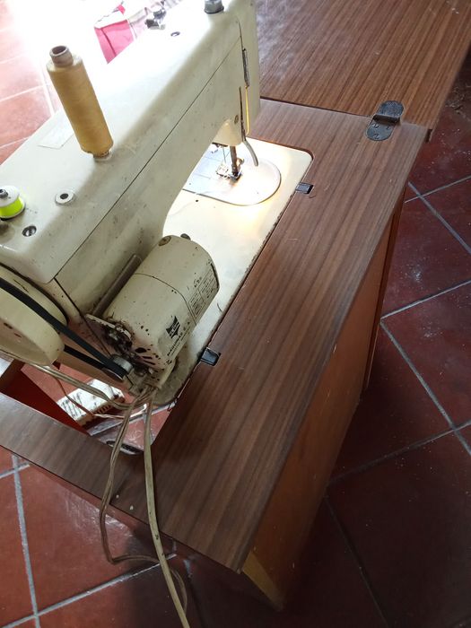 Máquina de costura.