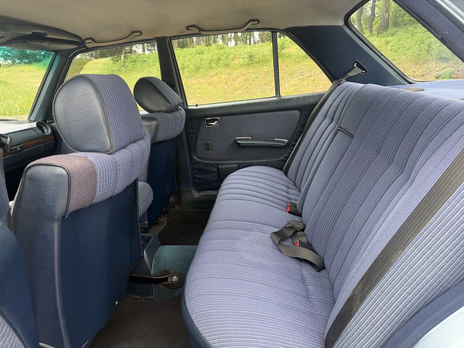 Mercedes Benz D300