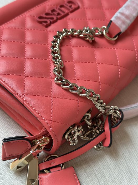 Сумка Guess. ,Нова з невеликим нюансом