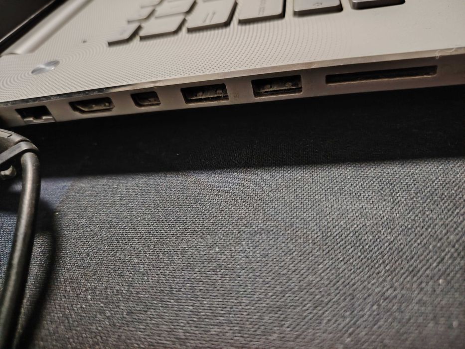 Venda de PC Portatil ASUS n750JV