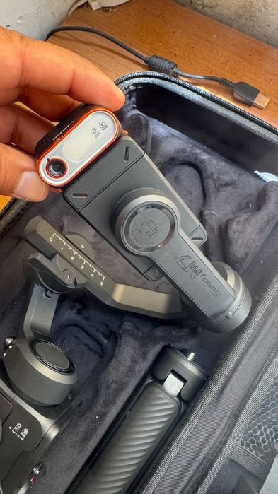 Hohem iSteady M7 AI Tracking Smartphone Gimbal