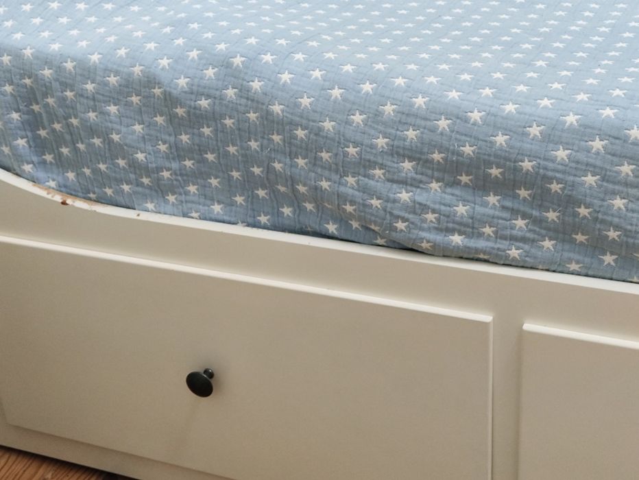 Cama solteiro com colchão