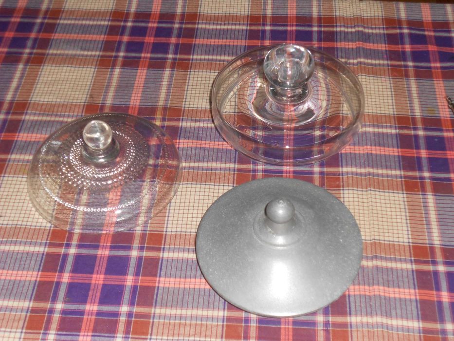 Diversas peças antigas colecção decoração vidro loiça metal