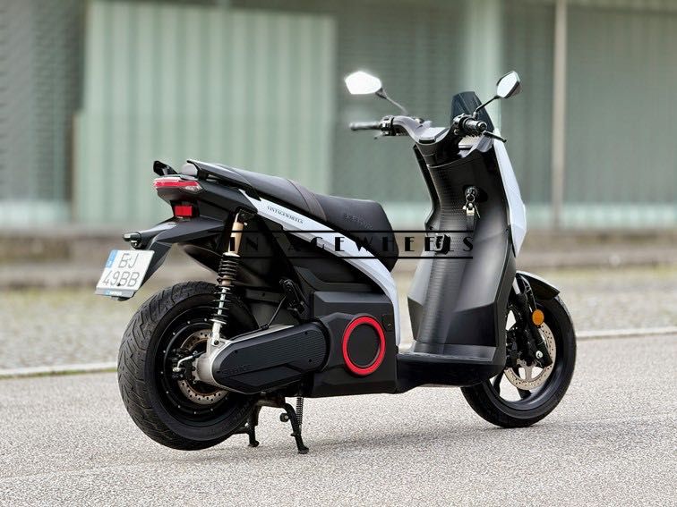 SEAT MÓ 125 – 2024 – Apenas 1.400 km – Scooter Elétrica