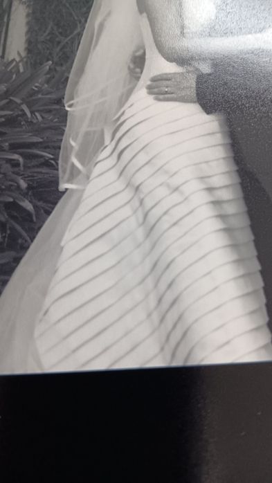 Vestido de noiva e véu Rosa Clará