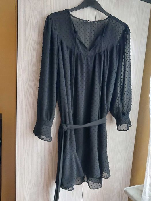 Czarna sukienka Zara