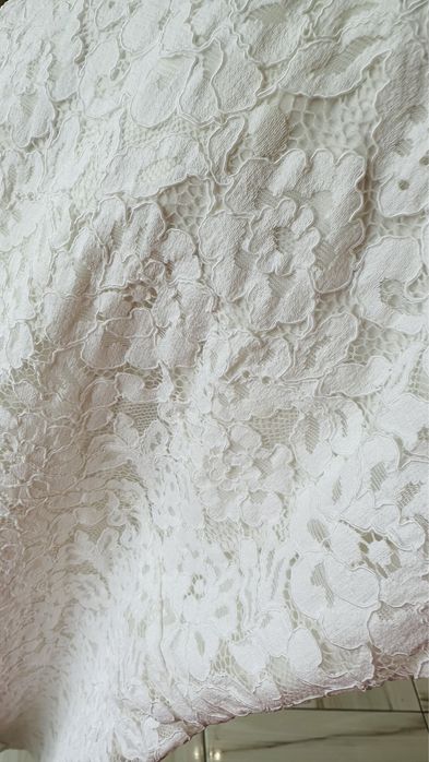 Весільна або вечірня сукня