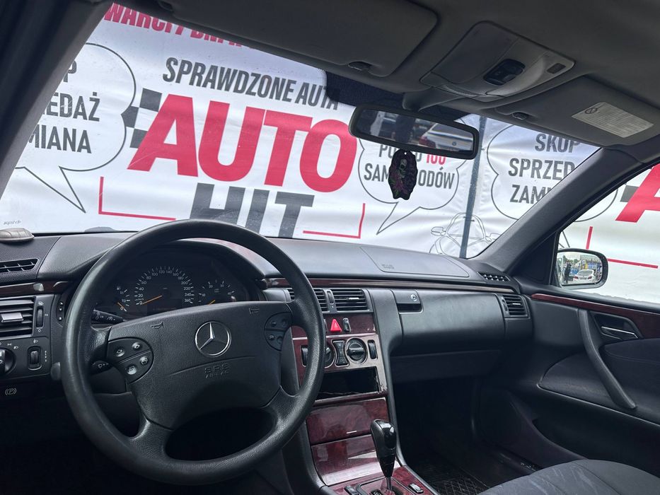 Mercedes E-klasa // Klasa Premium // Ekonomiczny // Sedan // Zamiana