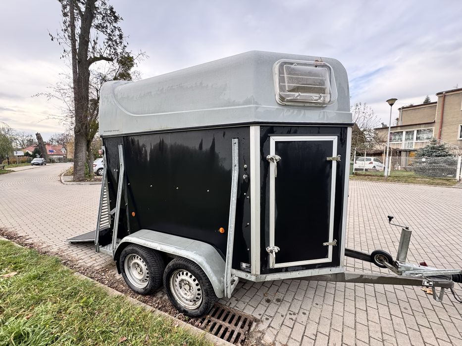 Przyczepa dwukonna Saris 2000DMC