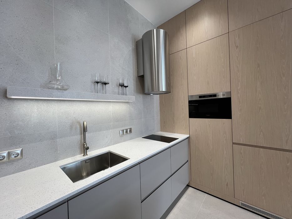 Сдам 2к квартиру ЖК Моцарт, центр, генератор - лифт, отопление.