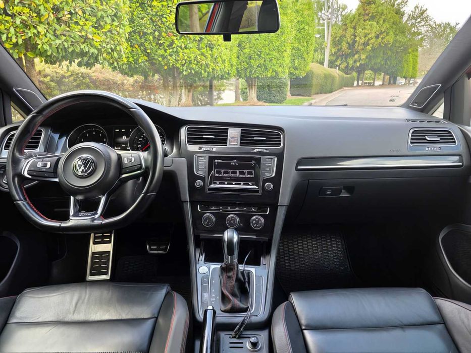 Volkswagen Golf GTI SE      2015