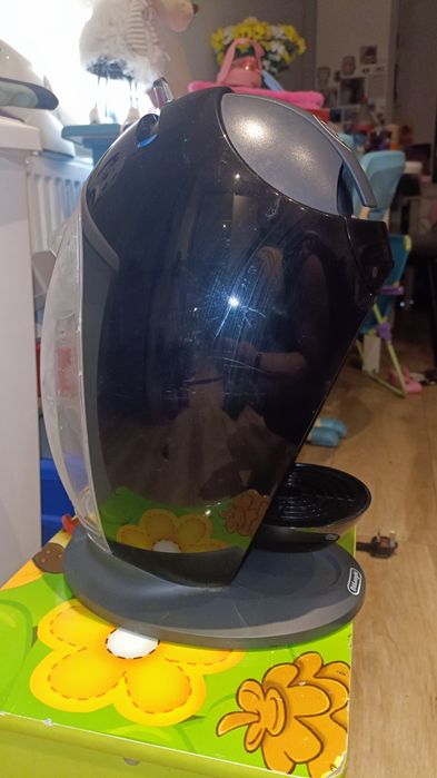 Кавоварка капсульна Delonghi nescafe dolce gusto