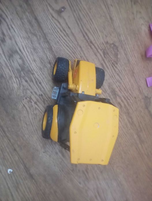 Traktor JCB zabawka dla dzieci