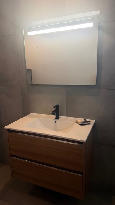 Móvel Casa de Banho 80cm Suspenso + Lavatório + Espelho LED + Torneira