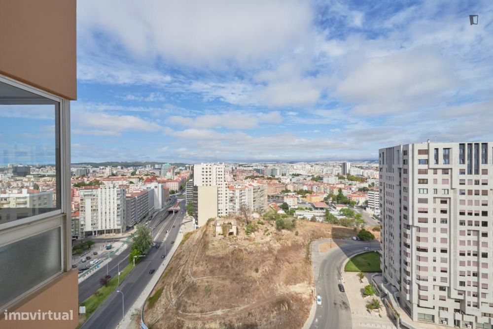 Quarto - localizado em Olaias Lisbon
