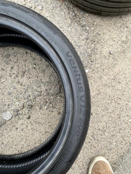 продам шини Hankook 225/40/18 2шт