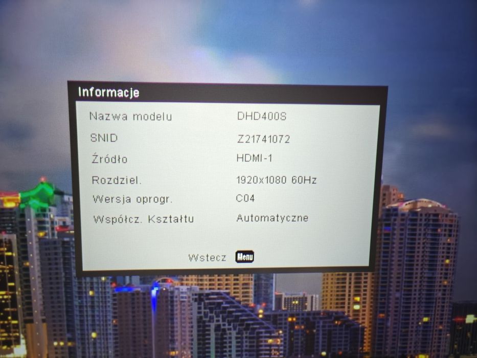 Projektor laserowy Christie  DHD400S ultra krótkiego rzutu. Tylko 300h