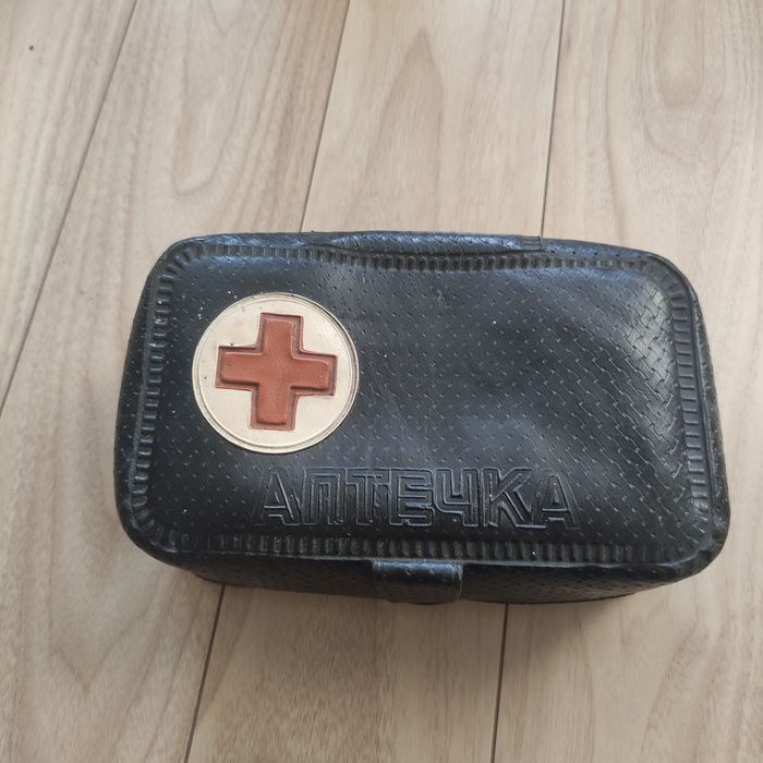 Apteczka rosyjska oryginalna Dobrzeń Wielki • OLX.pl