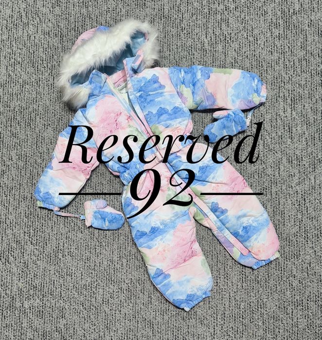 Zimowy kombinezon Reserved 92 zima rękawiczkami ocieplany taliowany