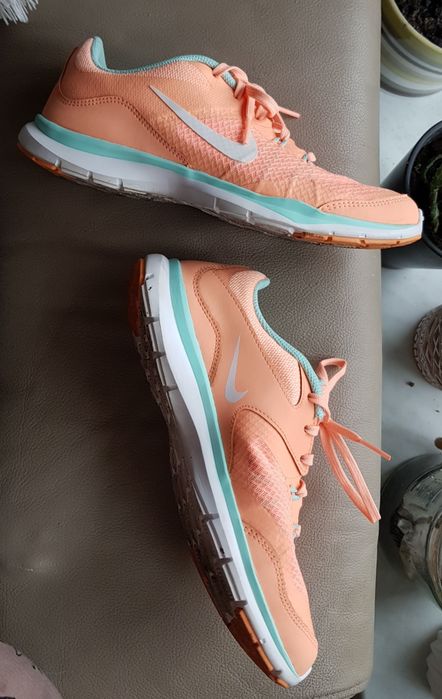 Buty Nike flex piękna morela 37.5