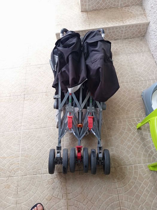 Carrinho de gêmeos Mclaren
