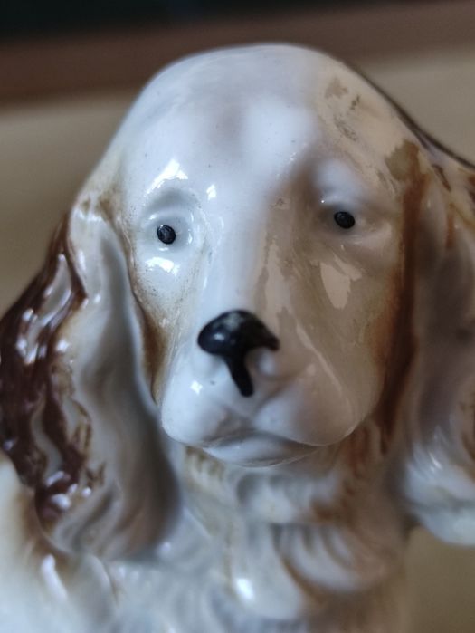 Antyczna figurka porcelanowa psa lata 30 te