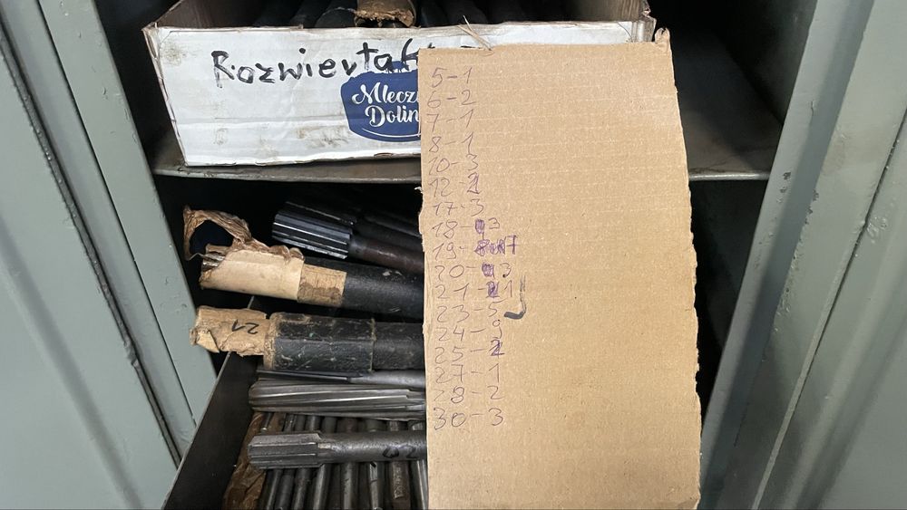 Rozwiertarki maszynowe ręczne nastawne trzpień  MK2 do tokarki