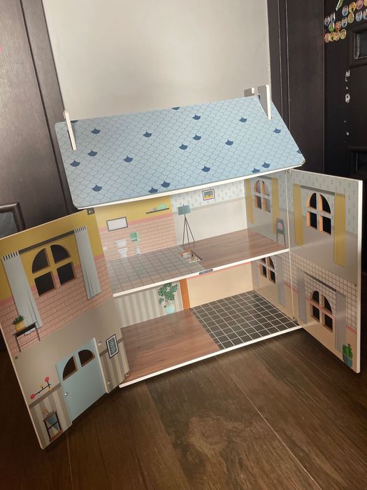 Drewniany domek dla lalek Play tive