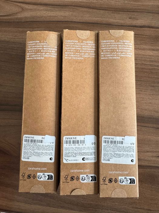 Colheres douradas Zara home