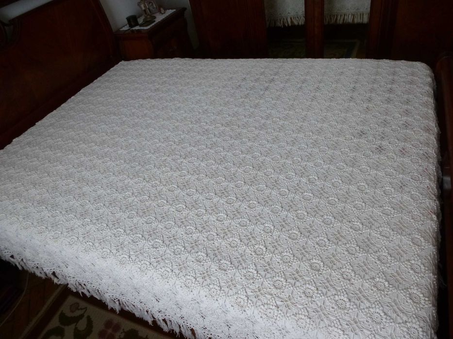 Colcha de renda antiga feita à mão