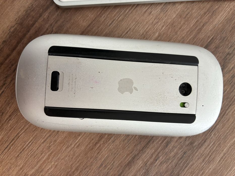 Mini MAC + keyboard + mouse apple