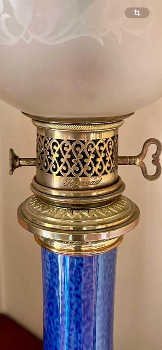 Par de candeeiros a petróleo de grandes dimensões