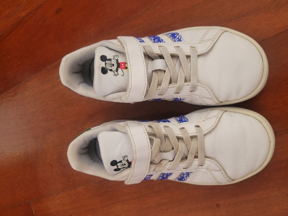 Ténis Adidas Mickey Mouse – Criança, impecáveis!