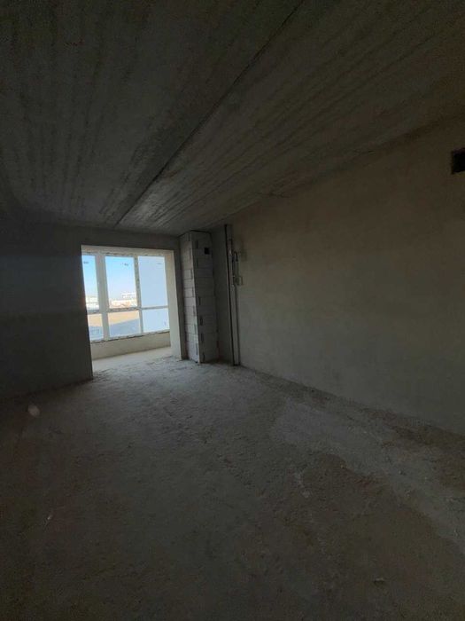 Продаж видової 3кім квартири біля озера, переоформлення в подарунок_AI