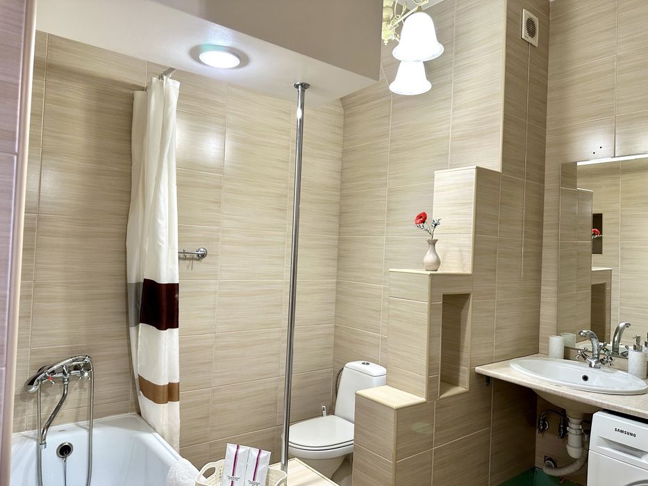 NAVIT апартаменти з кавомашиною в центрі, вид на Драматичний театр.