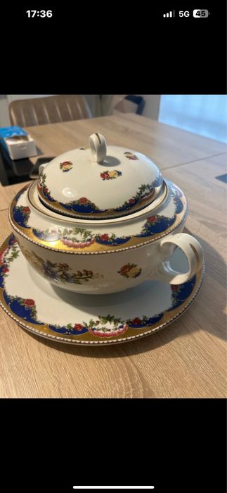 Conjunto Limoges de porcelana pintada a ouro