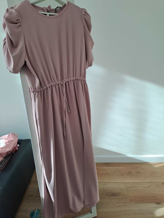 Elegancka sukienka pudrowy róż S Terrastylle