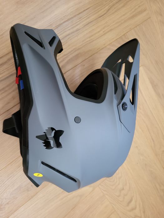 Kask Fox V3 Solid Graphite Matt rozm. M DH enduro cross