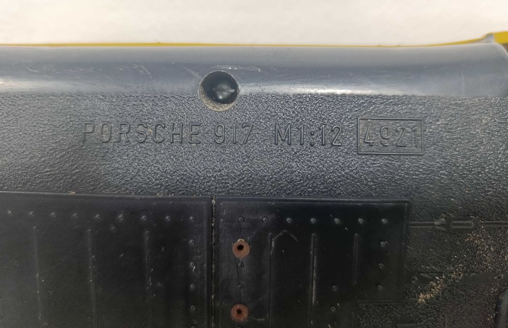 Carro Porsche 917 marca Gama comando por cabo
