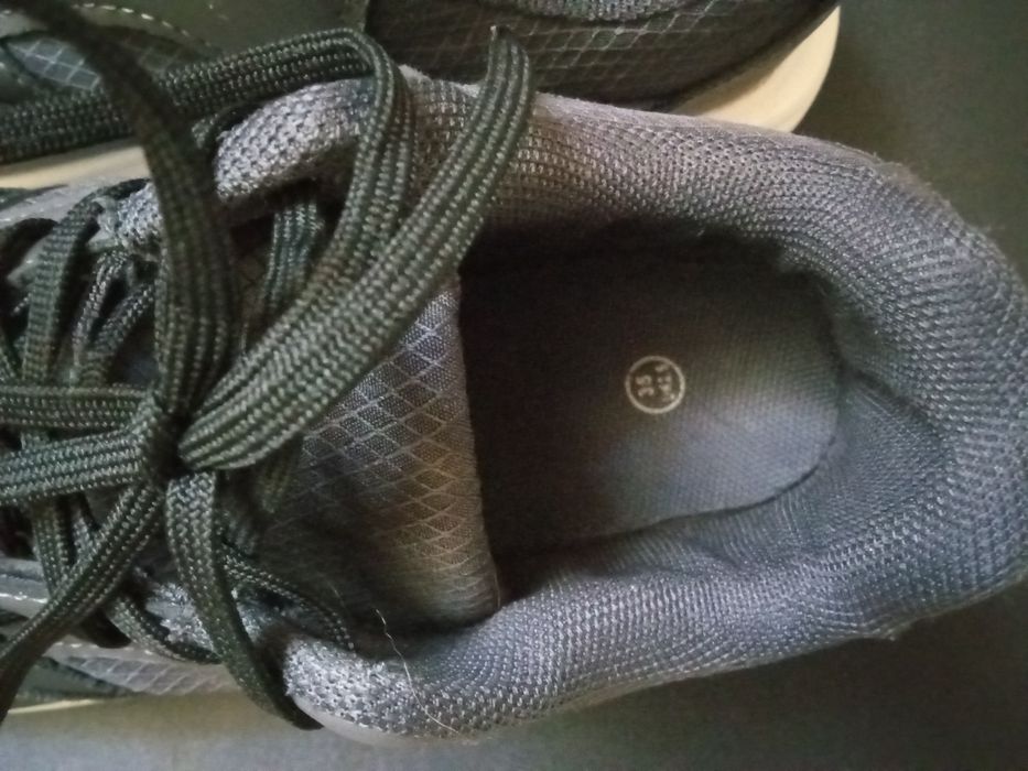 Buty dla chłopca 35