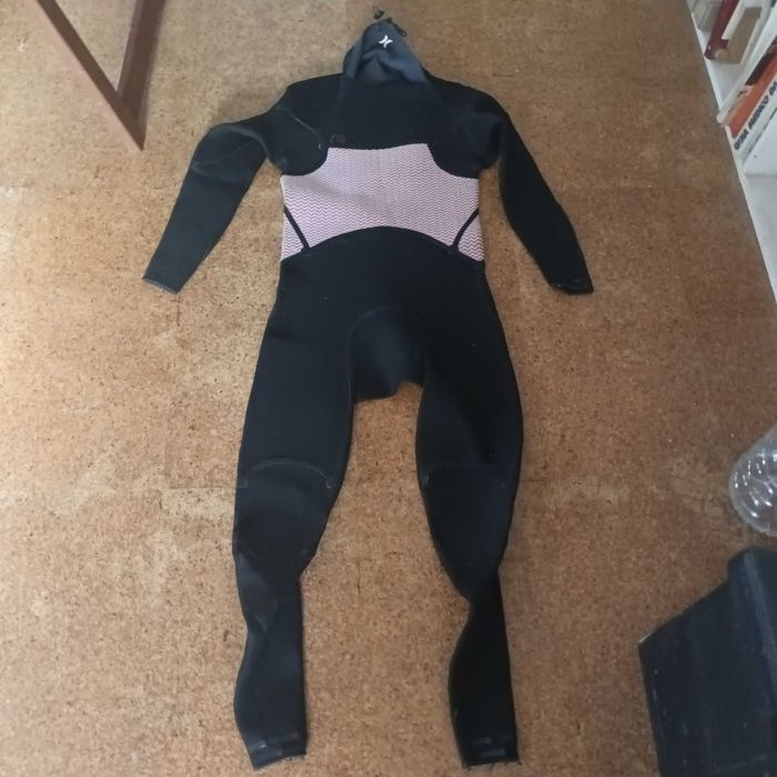 Fatos de Surf 1 Rip curl e 1 Hurley