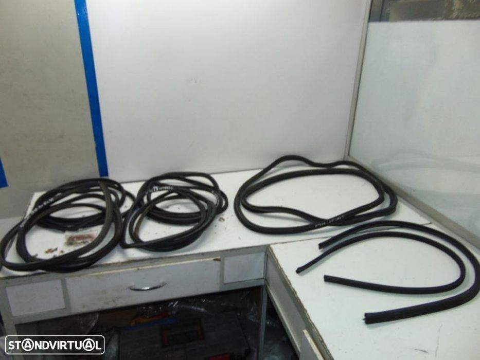 Toyota Starlet KP 61 borracha da mala " usado em bom estado