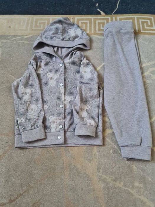 Продам костюм на дівчинку, 80 розмір